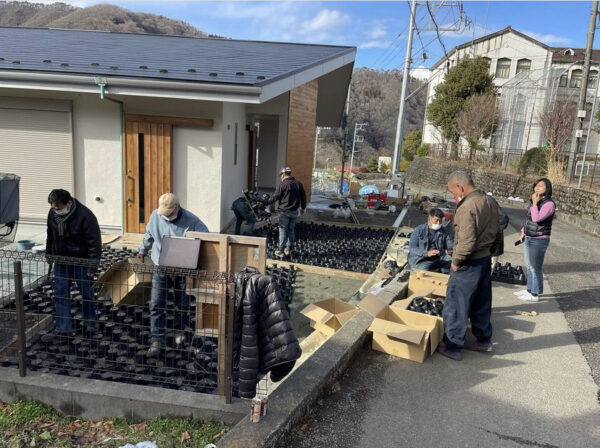 住宅駐車場で施工しました！